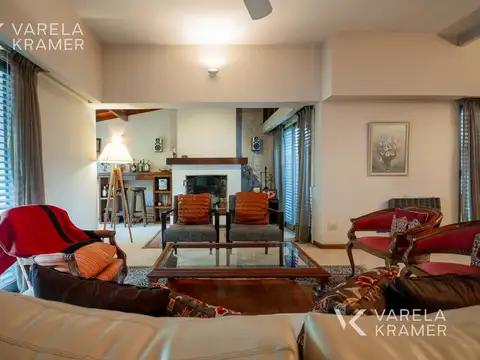 Casa en Venta con 1 cochera