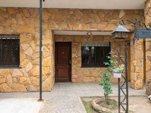 PH al Frente Planta Baja con Patio Apto Crédito