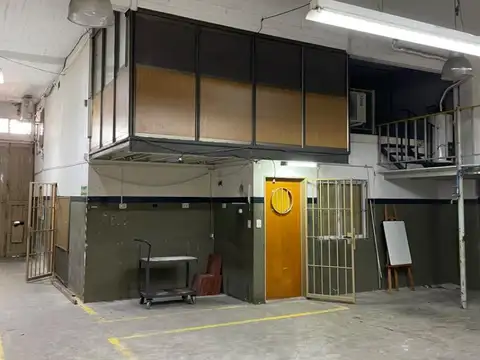 Galpon en Alquiler en Lomas Del Mirador, $ 2.000.000