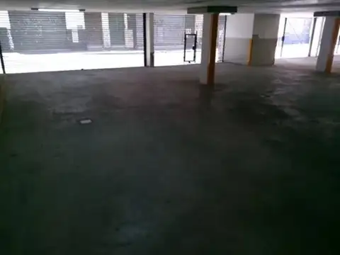 Cochera en venta Monserrat