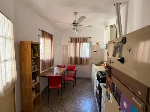 Venta de Casa 3 Ambientes en Caseros, Tres de Febrero