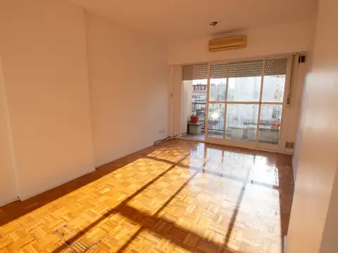 Independencia 400, Piso 7