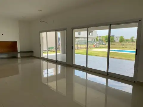 Casa en Venta en Castaños 3 dormitorios, Nordelta 100