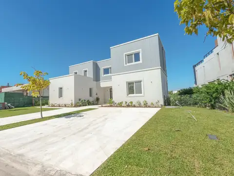 Casa 6 ambientes con 6 baños