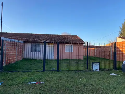 CASA EN BARRIO LOS CEIBOS