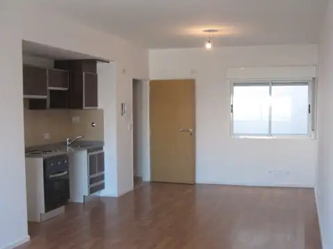 ALVAREZ, JULIAN 600, Piso 7