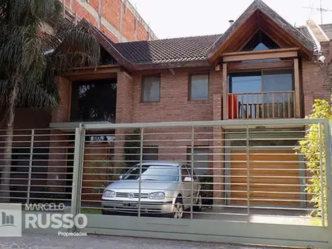 Importante Chalet 6 Amb. C/ Piscina & Quincho