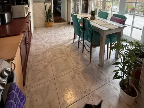 Venta de Excelente Departamento 4 AMBIENTES Con cochera en La Perla, Mar del Plata