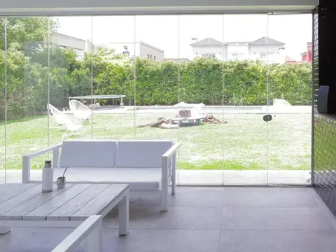 Casa 5 ambientes con 5 baños