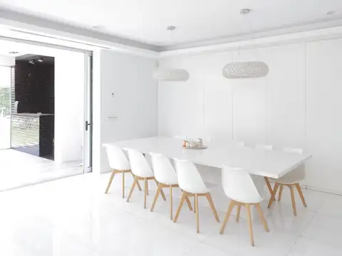 Casa en Alquiler de 4 dormitorios