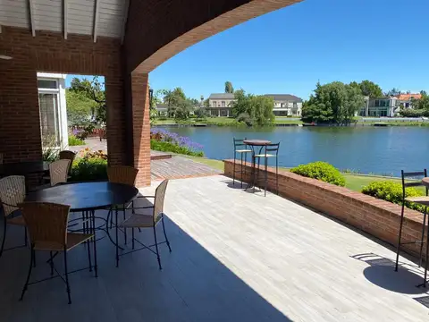 La Isla 635 uso interno