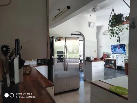 Amplia casa sobre parada 36 de Camino a la Laguna