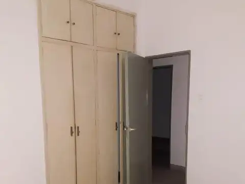 Departamento 5 ambientes con 1 baño