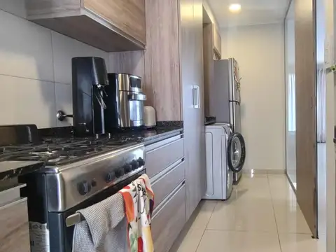 Departamento 4 ambientes con 2 baños