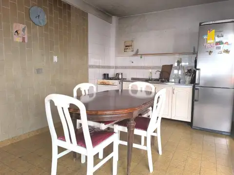 VENTA CASA 4 AMBIENTES VERSALLES COCHERA