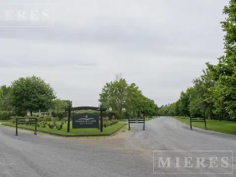 Terreno de 3.001m² en venta en Chacras de la Cruz