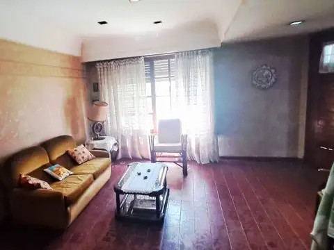 Casa en Venta en Berazategui, USD 170.000