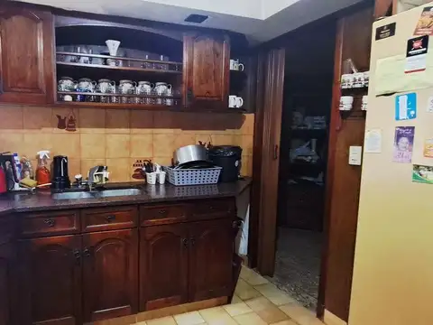 Casa 6 ambientes con 3 baños