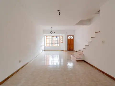 Casa en Venta en Olivos, USD 257.000