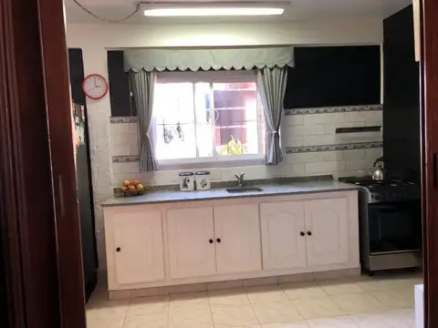 Depto Tipo Casa 4 ambientes con 1 baño