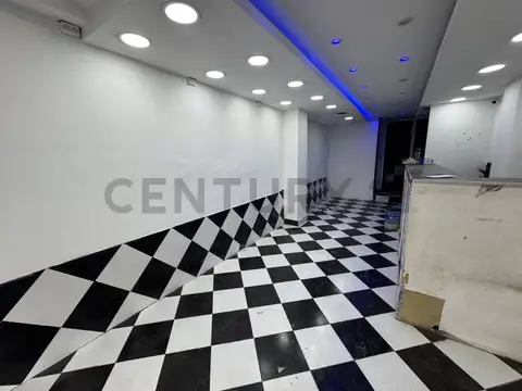 Local en Alquiler en Once, $ 2.500.000