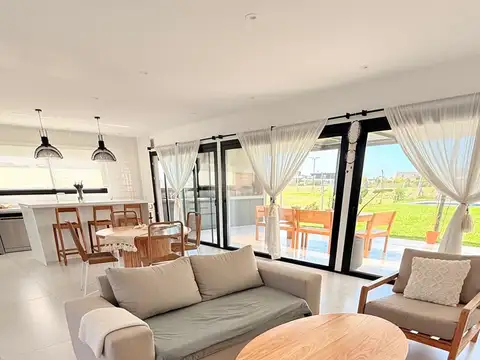 Casa  en Venta en San Sebastian - AREA 8, San Sebastian, Escobar