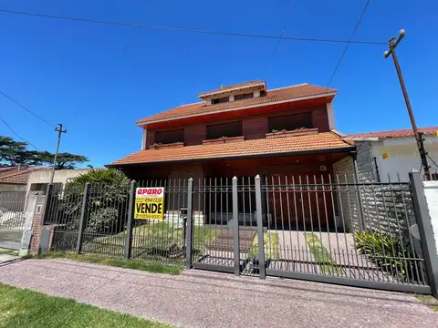 Chalet a la venta en el Barrio Los Cedros
