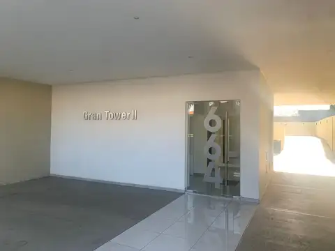 Calle 146 600, Piso 1