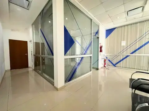 OFICINA CON COCHERAS EN CANNING A LA VENTA