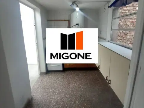 1 DE MAYO 1900, Piso 1