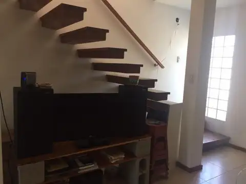 Depto Tipo Casa en Venta con 1 cocheras