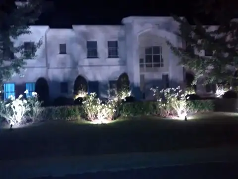 Casa 7 ambientes con 6 baños