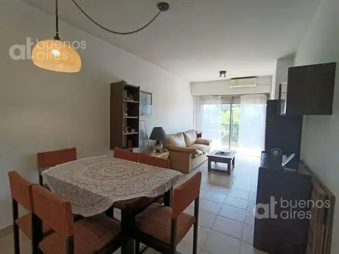 Departamento 2 ambientes Caballito con balcón en alquiler temporario.