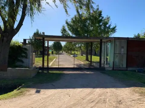 Lote En Barrio Brujas, Pilar, Barrio