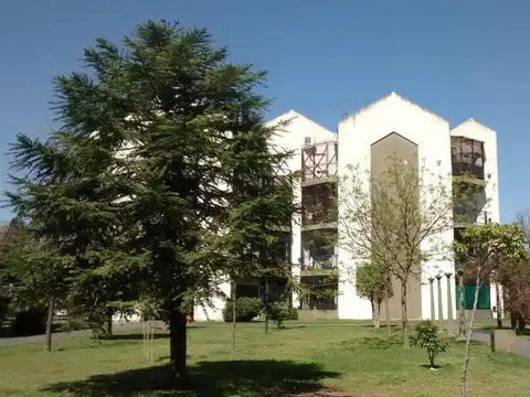 Domingo de Acassuso 6465 e/ Capital Cajaraville y Doctor Marcos Sastre