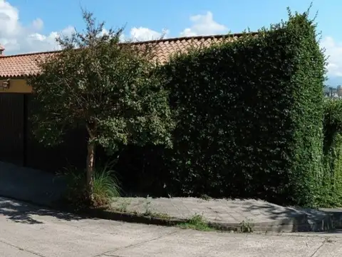 CASA 4 DORMITORIOS TRES CERRITOS CON PILETA