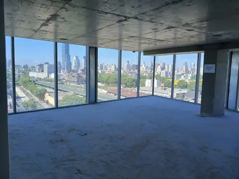 Excelente Oficina en  Edificio Qiub