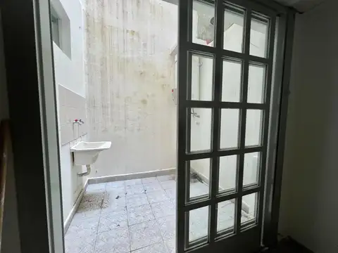 Tres Arroyos 3700, Piso PB