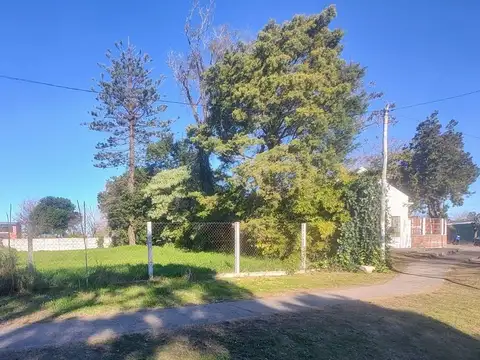 Lote irregular de 95m2 al frente escriturado