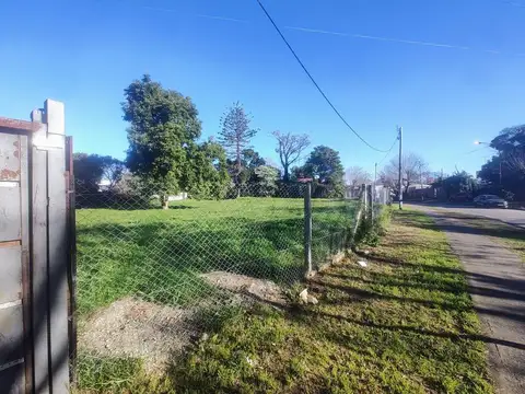 Lote irregular de 95m2 al frente escriturado