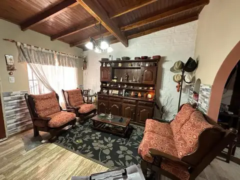 Casa en Venta con 1 cochera
