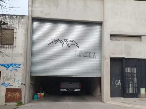 Galpon en Venta 43  mts Fondo