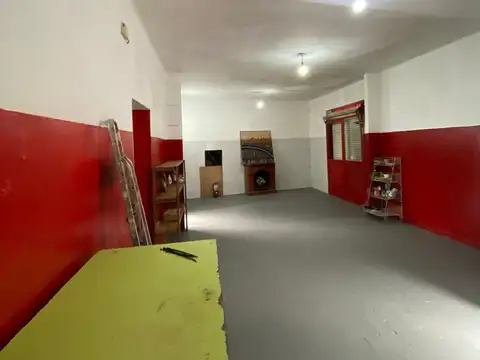 Venta Local en  Esquina con Vivienda 2 ambientes 1 dormitorio Patio - Vicente Lopez - Villa Martelli