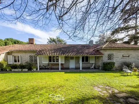 Casa 4 ambientes en planta baja, con parque y parrilla, Juncal 800, Villa Primera