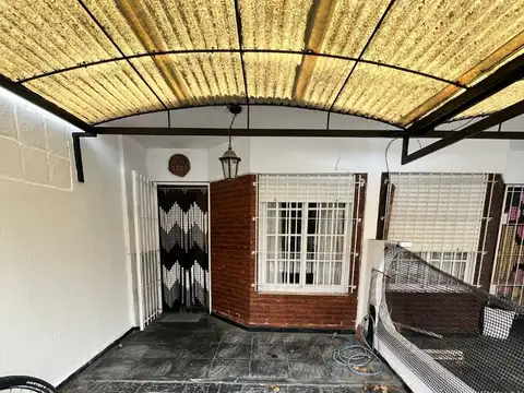 Duplex de 3 ambientes, a 3 cuadras del mar, en Santa Teresita (101057)