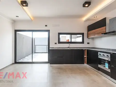 VENTA DE DEPARTAMENTO TIPO DUPLEX EN RAMOS MEJIA