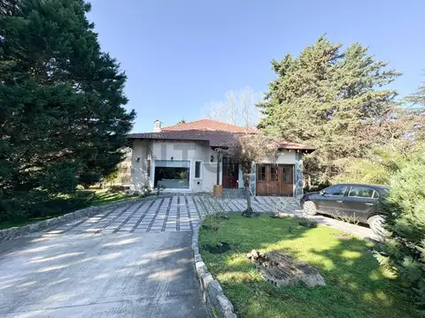 COUNTRY LA TRADICION 100, Piso 0