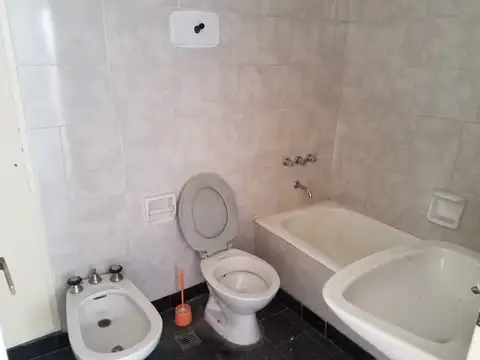 Departamento en Alquiler en Caseros, $ 450.000