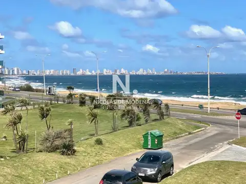 Departamento en Venta en Playa Mansa, USD 335.000