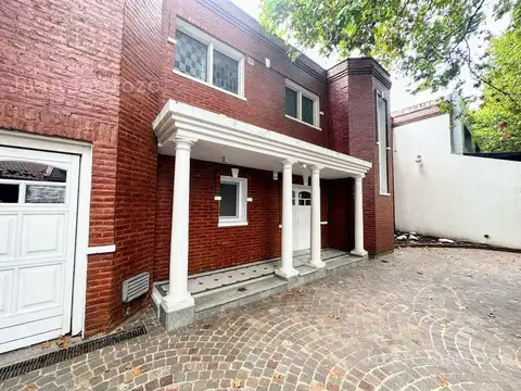 Casa en Venta con 2 cocheras